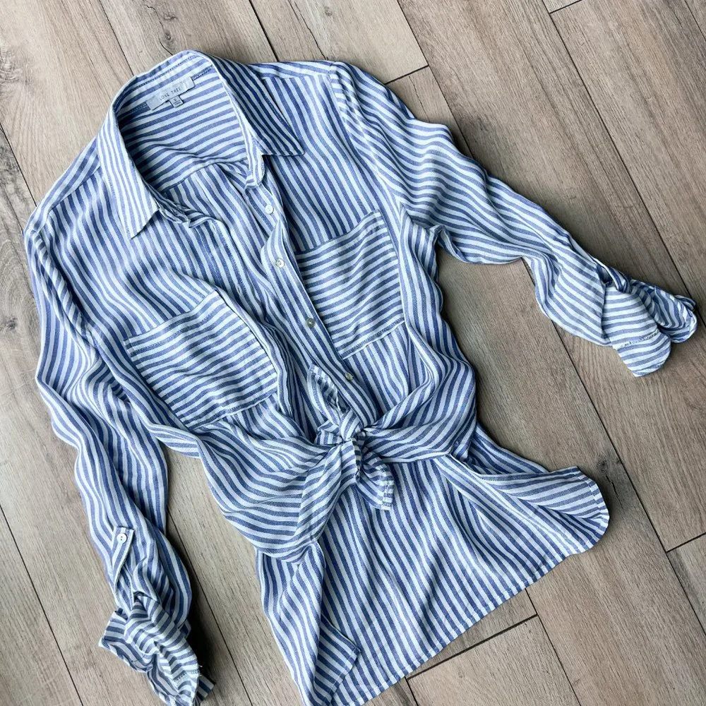 THE MONICA BLUE BUTTON UP BLOUSE - Picture 6 of 8